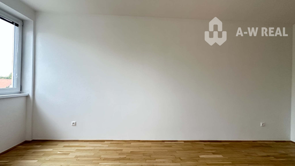 NA PREDAJ  Kompletne zrekonštruovaný 3-izbový tehlový byt s balkónom v Dunajskej Strede