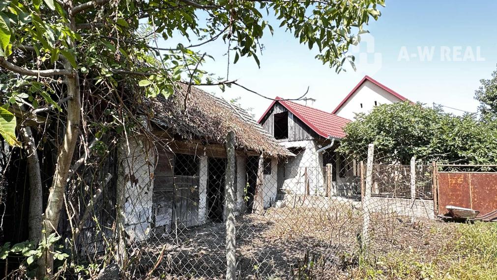 Na predaj starší rodinný dom vhodný na kompletnú prestavbu  v obci Dunajský Klátov s novými vizualizáciami