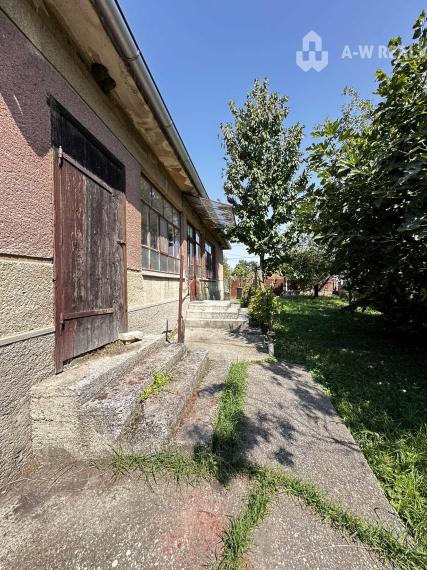 Na predaj starší rodinný dom vhodný na kompletnú prestavbu  v obci Dunajský Klátov s novými vizualizáciami
