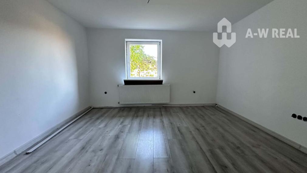 Na predaj starší, čiastočne zrekonštruovaný 3 izbový rodinný dom v obci Okoč