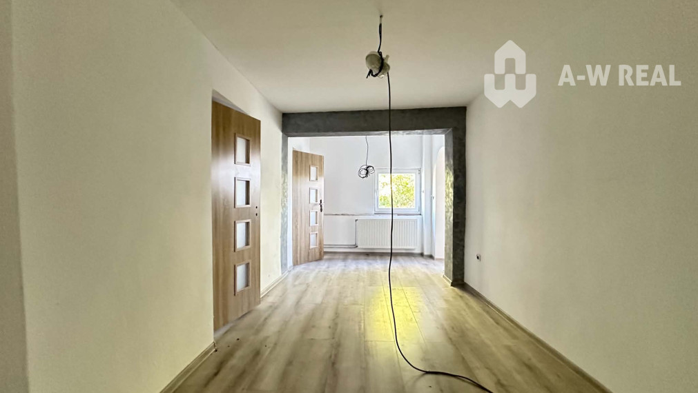 Na predaj starší, čiastočne zrekonštruovaný 3 izbový rodinný dom v obci Okoč