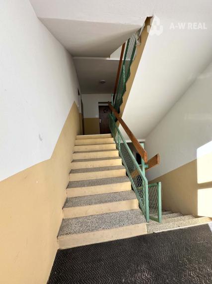 NA PRENÁJOM  kompletne zariadený 3-izbový byt s vlastným el.  podlahovým kúrením, klimatizáciou a s lodžiou  – Záhradnícka ul., Dunajská Streda