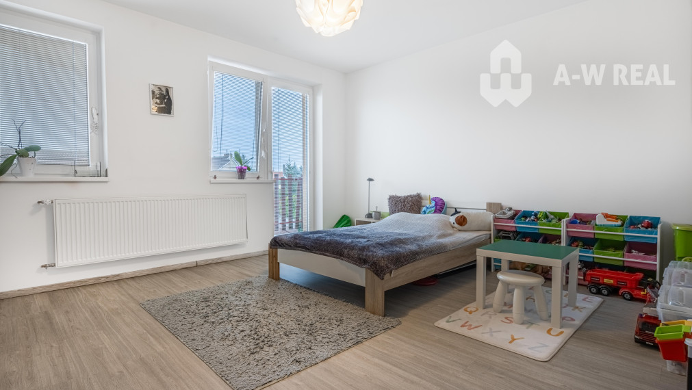 -Na predaj 5 izbový poschodový rodinný dom s 2 garážou v Dunajskej Strede - 228 000,-€