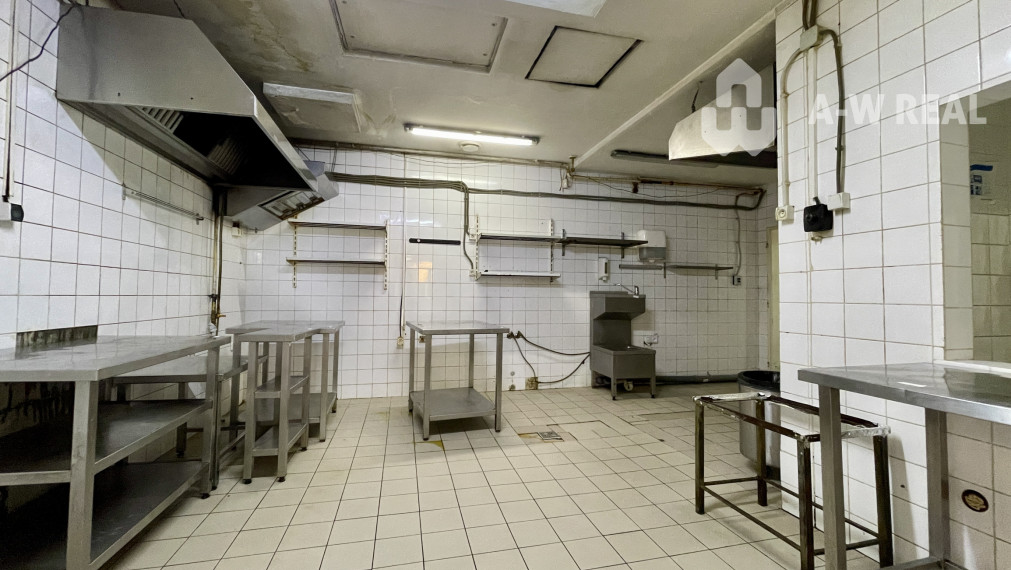 Prenájom komerčných priestorov – bývalá reštaurácia | centrum mesta