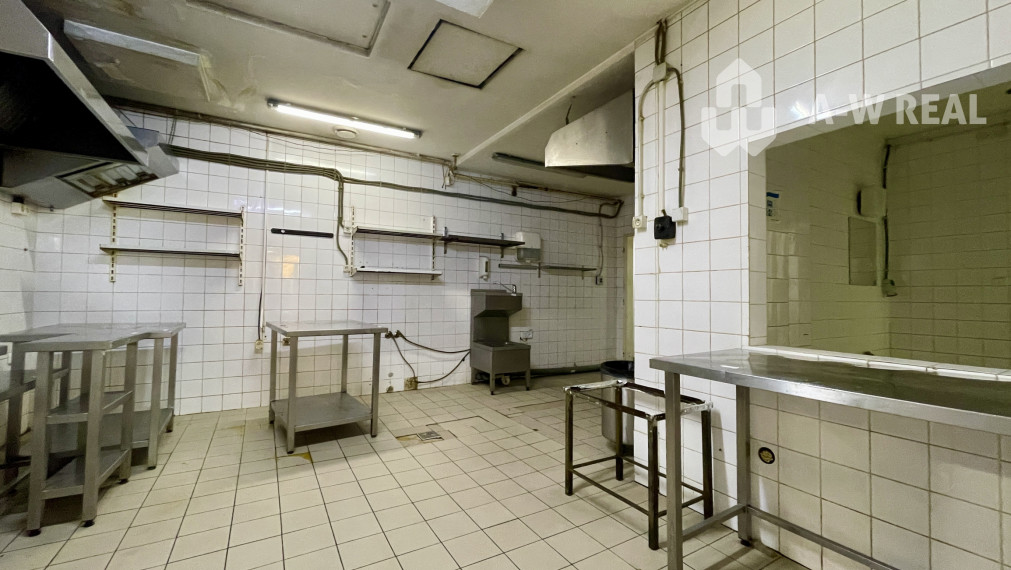 Prenájom komerčných priestorov – bývalá reštaurácia | centrum mesta