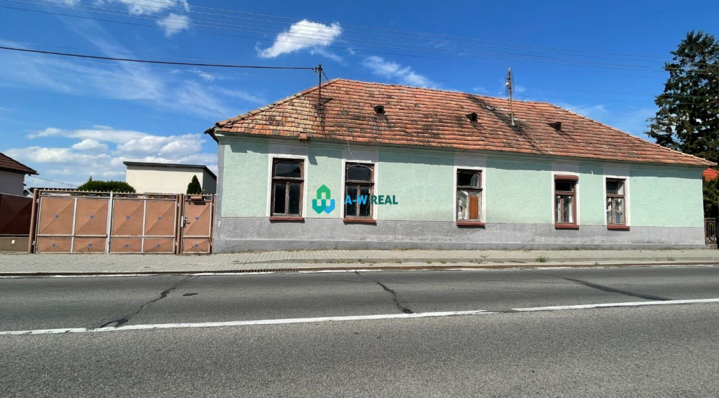 KÚTNIKY – 3-IZBOVÝ RODINNÝ DOM SO SLNEČNÝM POZEMKOM