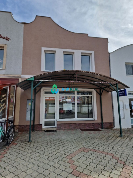 Top ponuka! Prenájom - Polyfunkčná budova s možnosťou podnikania a bývania neďaleko centra mesta Dunajskej Stredy