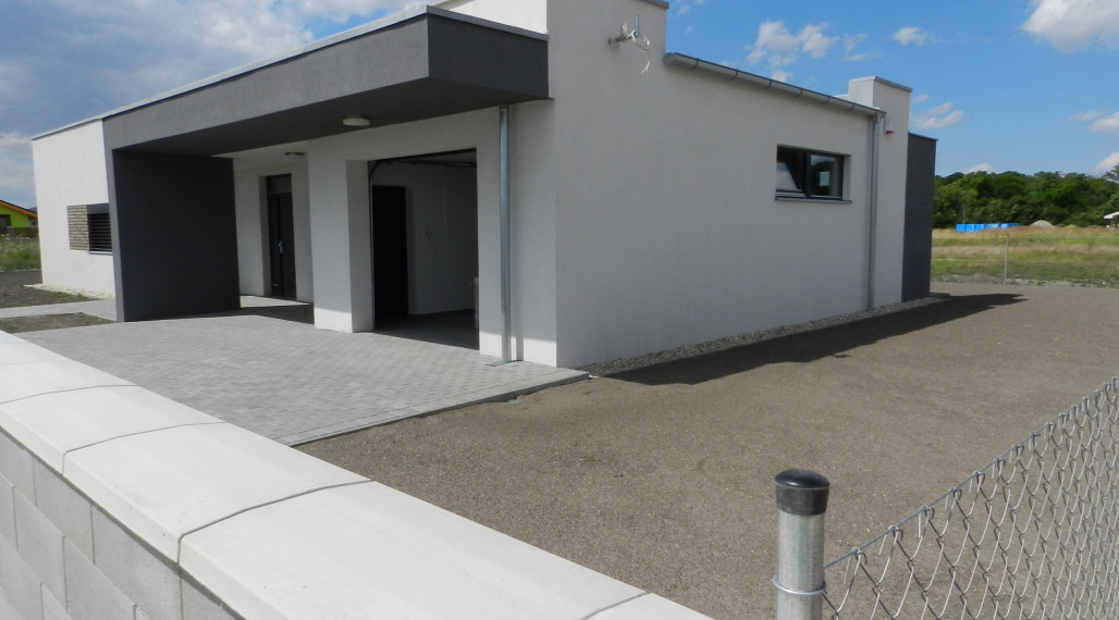 4. ETAPA!!! MODERNÁ NOVOSTAVBA - 3 izbový nízkoenergetický bungalov vysokej kvality s garážou