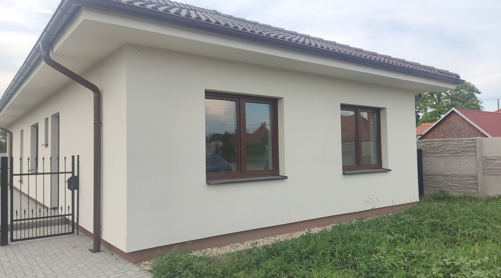 Ponúkam Vám na predaj 4izbový rodinný dom v obci Horná Potôň!