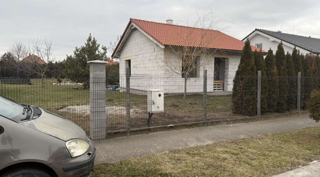 Rozostavaný rodinný dom na veľkom pozemku - Dolný Štál