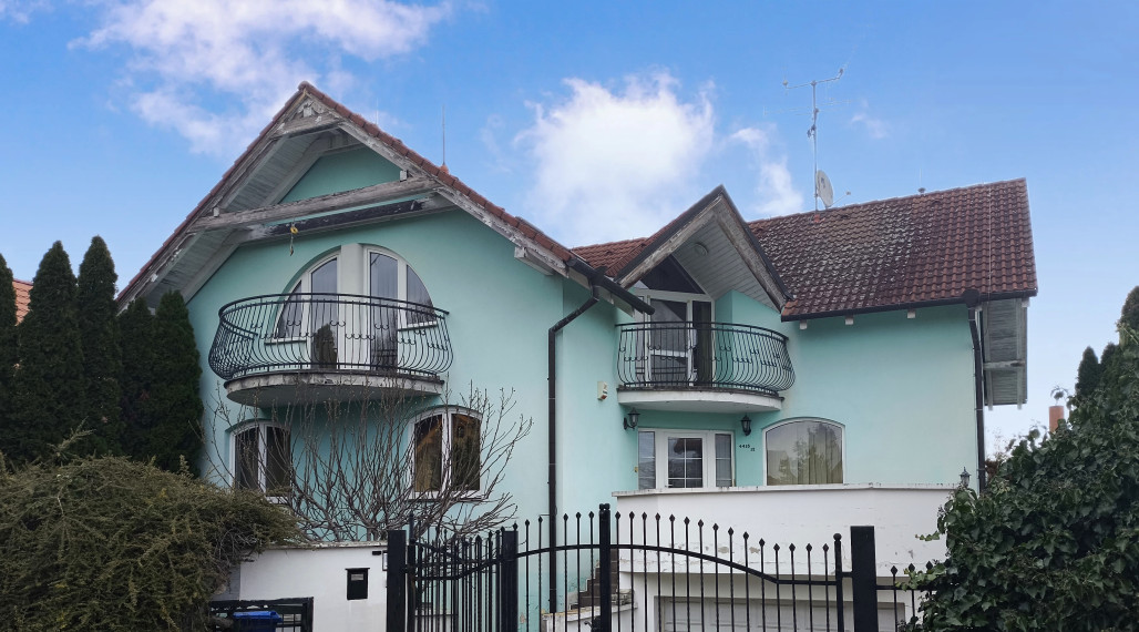 EXKLUZÍVNE LEN U NÁS! - Veľký rodinný dom - Dunajská Streda