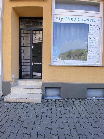 0918197701-Na prenájom obchodný priestor 30 m2 v centre mesta Dunajská Streda