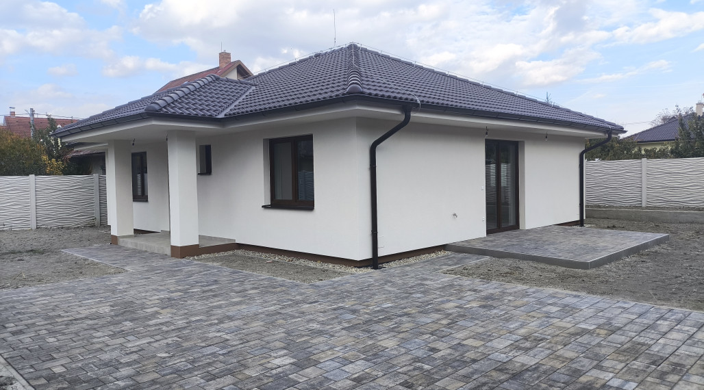 Ponúkame Vám na predaj 4-izbový rodinný dom v obci Topoľníky