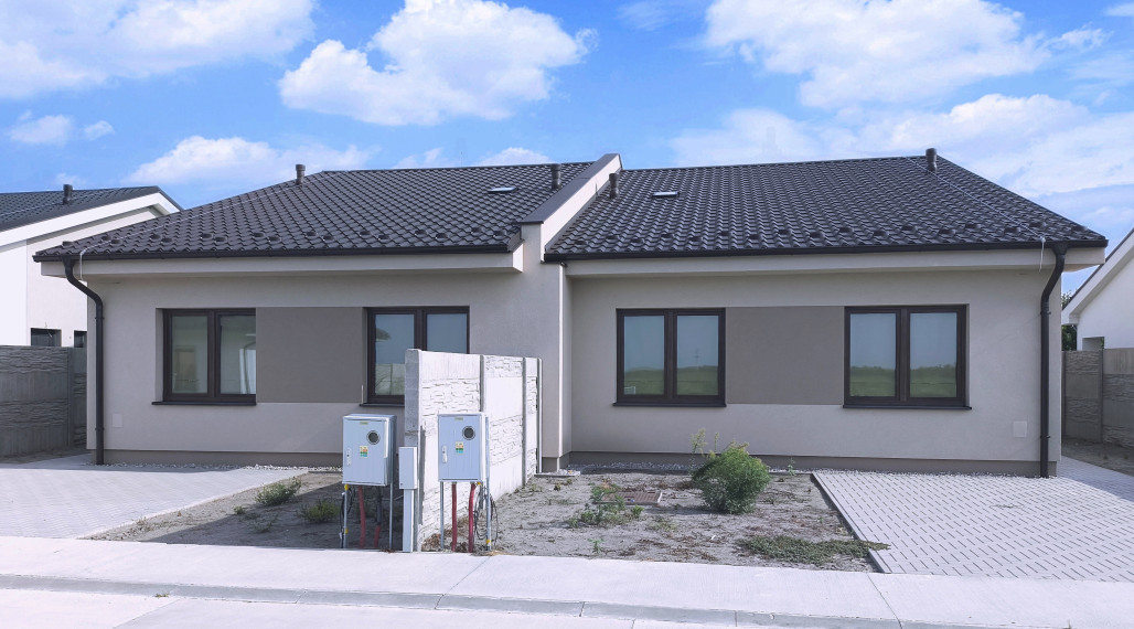 Treba len prísť a bývať - 4izbový rodinný dom (dvojdom) v obci Horná Potôň!