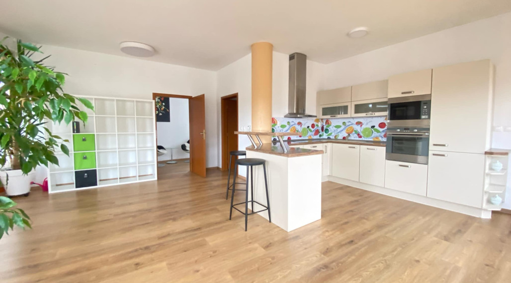 0918197701   Na predaj  elegantný 3 izbový byt priamo v centre Dunajskej Stredy 164 000,-€ / Preferujeme hotovosť