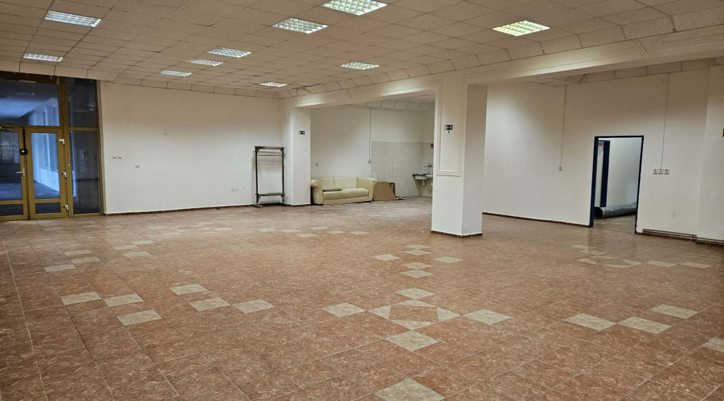 Exkluzívny obchodný priestor na prenájom v centre Dunajskej Stredy – ul. Vámbéryho