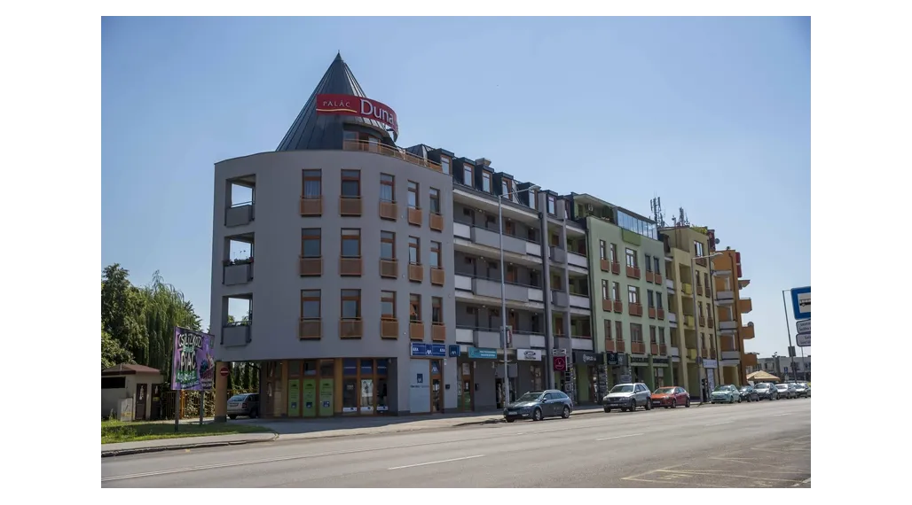 Na prenájom  elegantný 3 izbový byt priamo v centre Dunajskej Stredy v budove DUNA PALÁC-možnosť prenájmu aj  krátkodobo