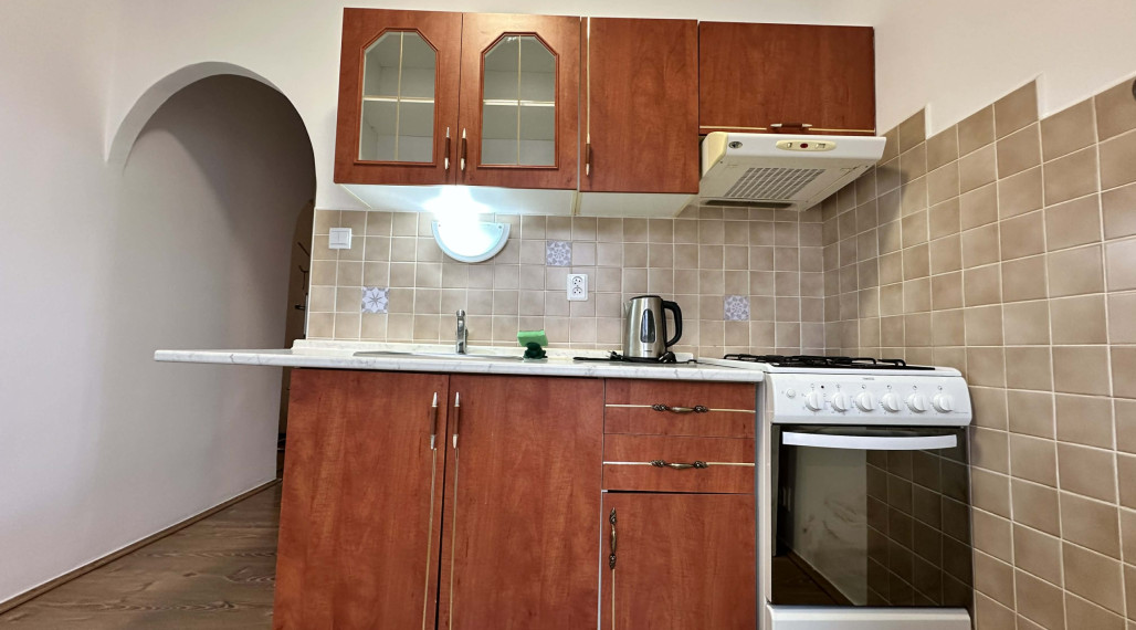 ☎️  0918/197 701  Na prenájom 1 izbový byt s balkónom a pivnicou v meste Dunajská Streda, časť Nová Ves - 36 m2