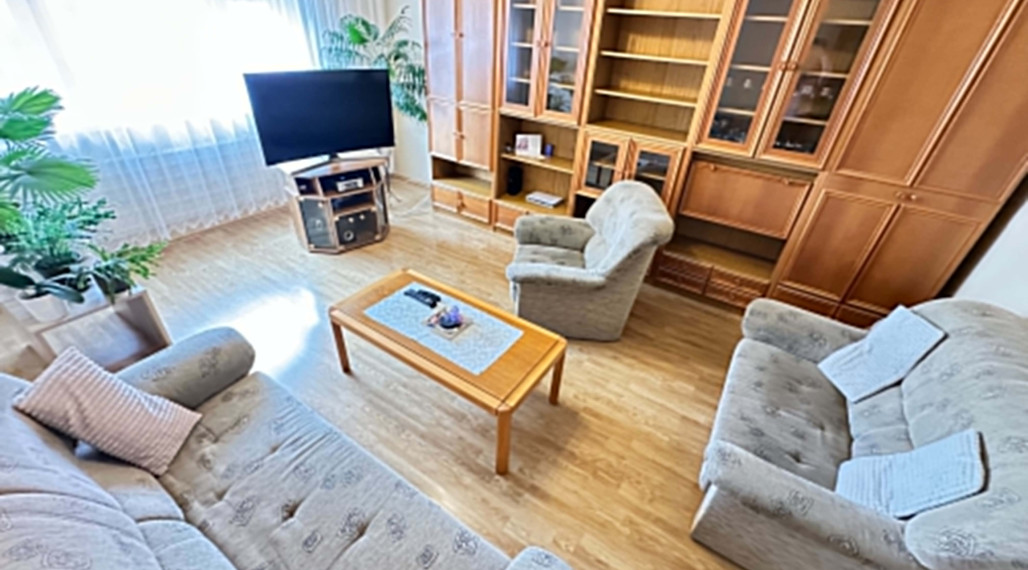 ☎️0918197701 Na predaj kompletne zariadený 3 izbový byt s klimatizáciou aj s balkónom v Dunajskej Strede