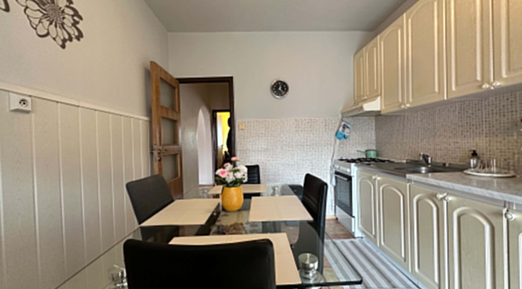 NOVÁ CENA   135 000 €   Na predaj kompletne zariadený 3 izbový byt s klimatizáciou aj s balkónom v Dunajskej Strede