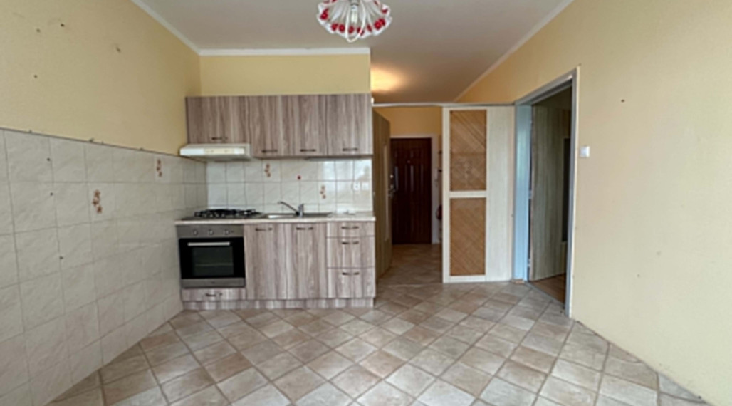 ☎️ 0918/197 701 NOVÁ CENA !!!!  108000,- EUR  NA PREDAJ EXKLUZÍVNE  : 1 izbový byt s loggiou  ( 38,40 m2 ) na Neratovickom námestí  - Dunajská Streda