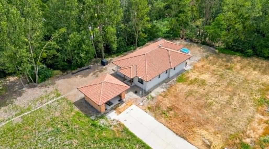 ☎️ 0918197701 🌲 Život priamo pri lese a vode: Moderná novostavba v Klátovskej riviére s vizualizáciou