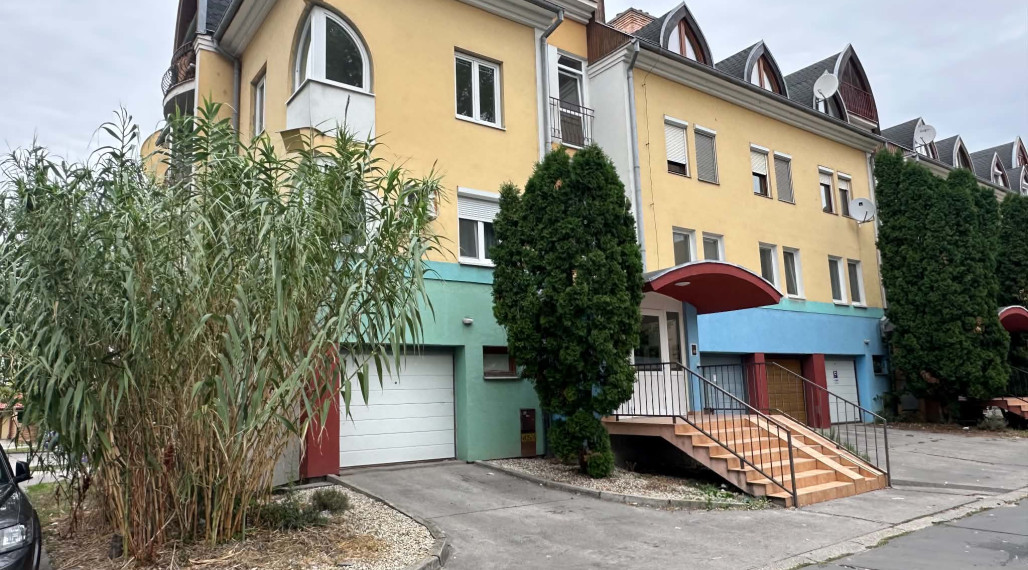 NA PREDAJ  Kompletne zrekonštruovaný 3-izbový tehlový byt s balkónom v Dunajskej Strede