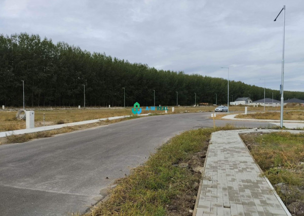 REZERVOVANÉ!!! Florida park: STAVEBNÝ POZEMOK NA PREDAJ V NAJVYHĽADÁVANEJŠEJ ČASTI MESTA DUNAJSKÁl  STREDA. CENA: 106.000€