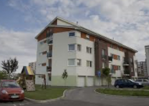 Parkovacie miesto obytnom parku Krála žigmunda.