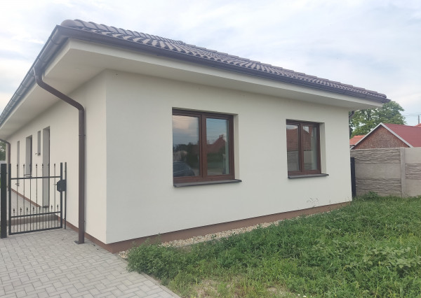 Ponúkam Vám na predaj 4izbový rodinný dom v obci Horná Potôň!