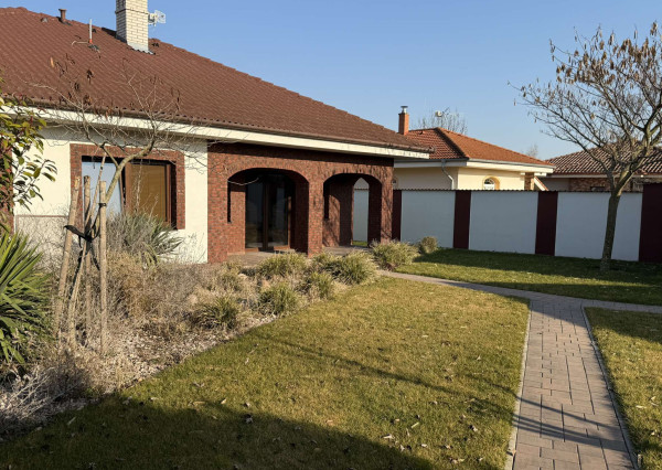 📞 0903 509 294 - Útulný, kvalitne postavený rodinný dom