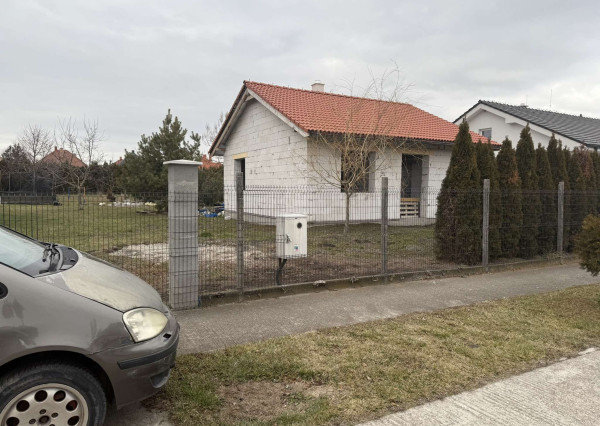 Rozostavaný rodinný dom na veľkom pozemku - Dolný Štál