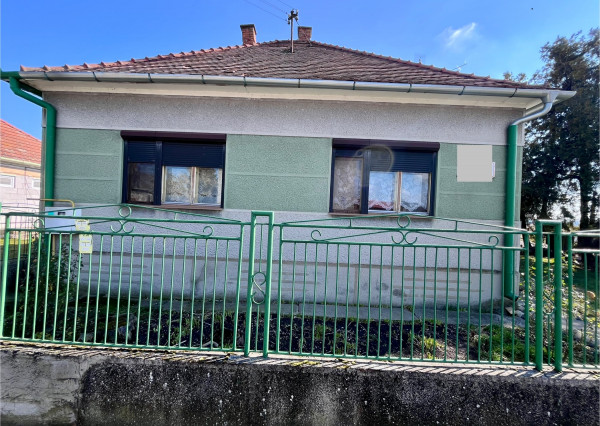 SOKOLCE-3 izbový RD na predaj na veľkom pozemku