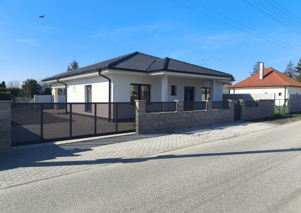 4izbový rodinný dom s tepelným čerpadlom - Veľké Dvorníky