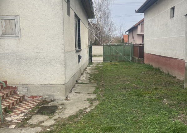 Na predaj rodinný dom v Gabčíkove – pôvodný stav, veľká záhrada, tichá lokalita