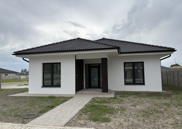 Skvelá ponuka! Nádherný, atraktívny, priestranný 4-i. rodinný dom na predaj v najvyhľadávanejšej časti mesta Dunajská Streda, FLORIDA VILLA PARK!!!