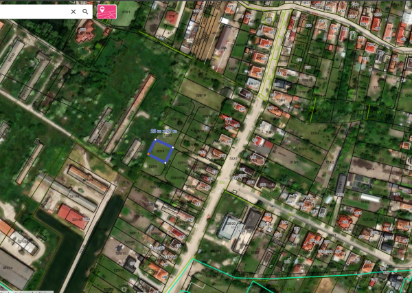 Na predaj slnečný stavebný  pozemok vhodný na výstavbu rd vo Vydranoch iba 3 km od DS