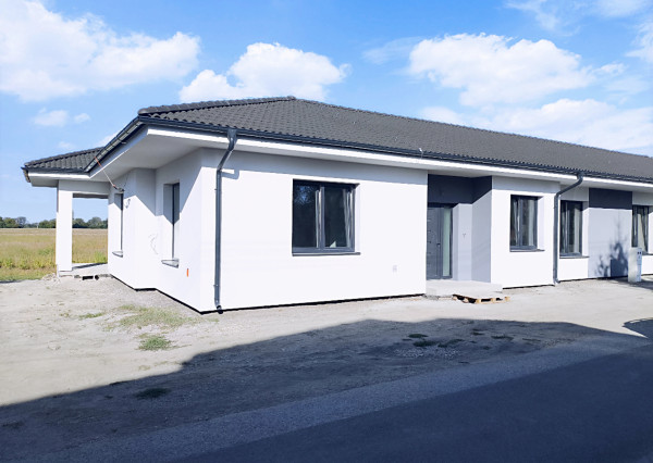 LEN U NÁS! Veľký 4izbový dom(dvojdom) v obci Vrakúň