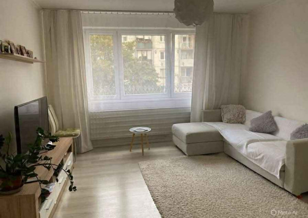 Na predaj 3 izbový byt na 2 poschodí s výťahom za priateľskú cenu v DS na Nám. Priateľstva 118 000,-€