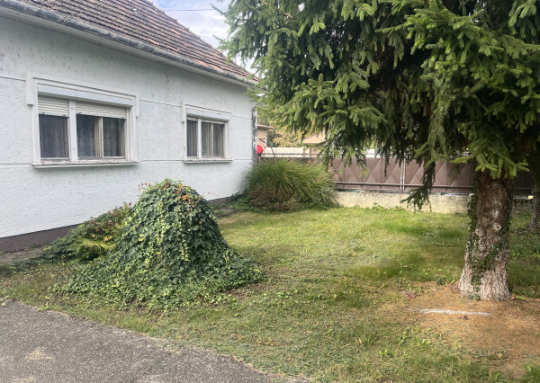 Znížená Cena!Na predaj rodinný dom vo Vrakúni, blízko Dunajskej Stredy