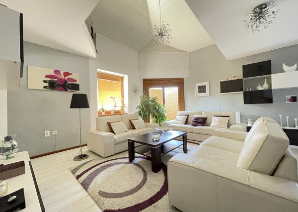 VKUSNÝ 4-IZBOVÝ RODINNÝ DOM S GARÁŽOU NA PREDAJ V OBCI TOPOĽNÍKY