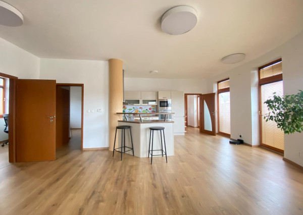 ☎️0918197701  Na prenájom  elegantný 3 izbový byt priamo v centre Dunajskej Stredy v budove DUNA PALÁC-PET FRIENDLY  🐕 Ideálne pre 1-3 osoby