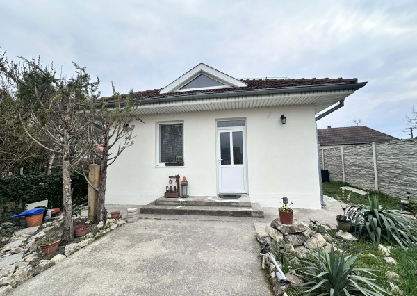 ☎️0917656551 📞Pekný, komfortný 3-izbový rodinný dom na predaj v obci OHRADY pri Dunajskej Strede