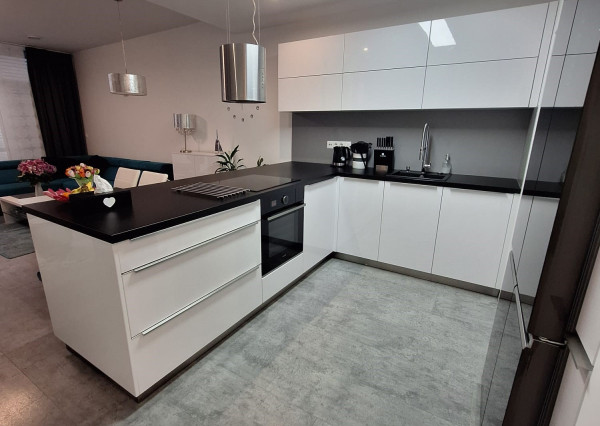 Dizajnový 4-izbový rodinný dom v Miloslavove - Alžbetín dvor