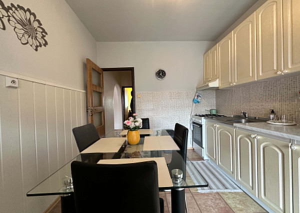 NOVÁ CENA   135 000 €   Na predaj kompletne zariadený 3 izbový byt s klimatizáciou aj s balkónom v Dunajskej Strede