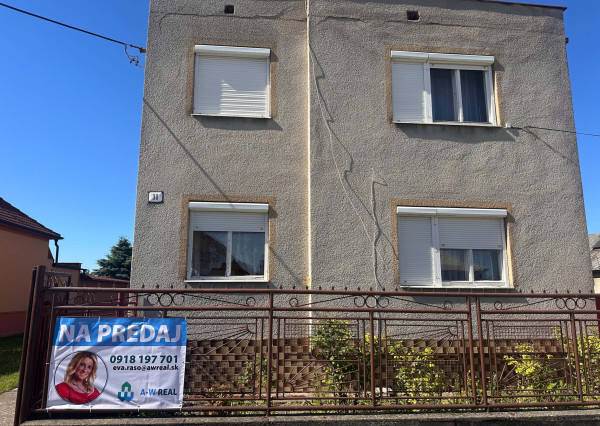 ☎️0918197701 - Na predaj poschodový rodinný dom v pôvodnom stave v obci Vydrany / DOHODA MOŽNÁ
