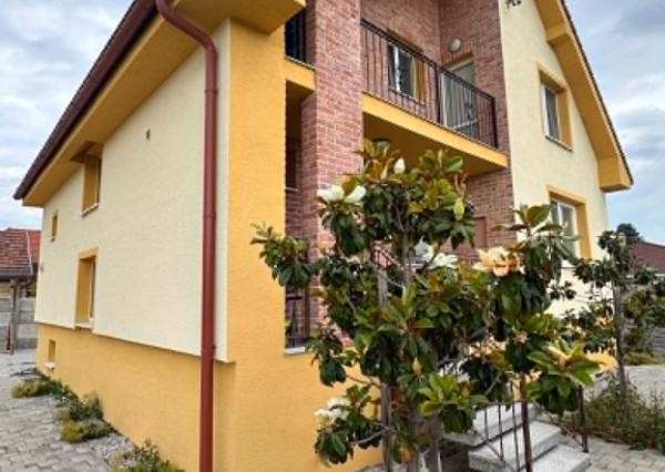 ☎️ 0918/197 701  🏡 Luxusný 7-izbový dom vo Veľkom Mederi – Bývanie bez investícií či skvelý biznia