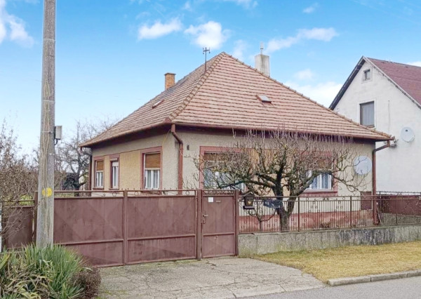 EXKLUZÍVNE LEN U NÁS - 4-izbový rodinný dom - Orechová Potôň