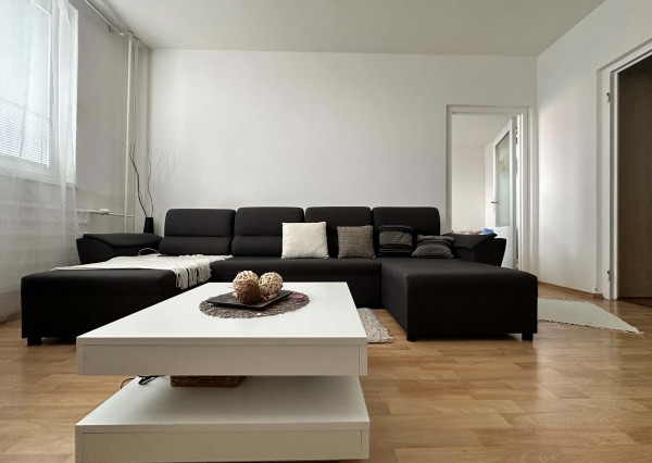 ☎️ 0918197701 🏆 PREMIUM PONUKA: Slnečný  3-izbový byt s balkónom a 2 parkovacími miestami v Dunajskej Strede