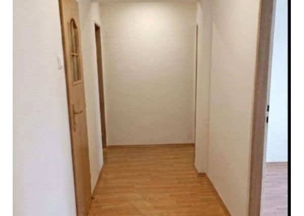 4-IZBOVÝ BYT S VLASTNOU GARÁŽOU – ORECHOVÁ POTÔŇ